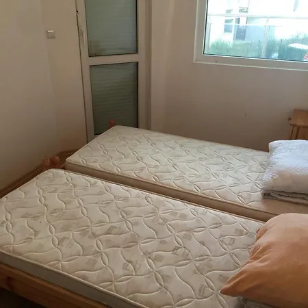 Lägenhet Mercury 3 Two Bedroom Eh